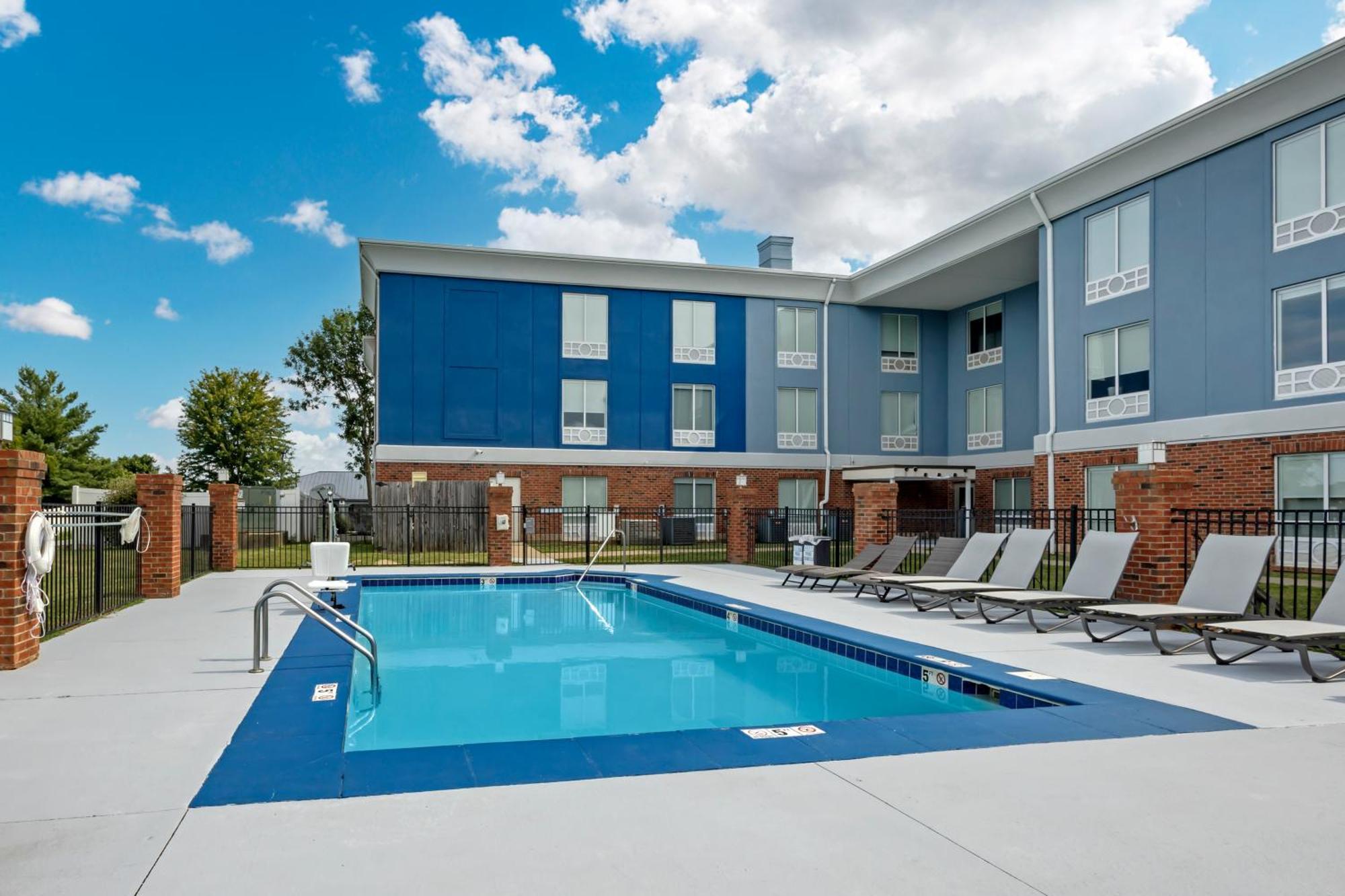 Holiday Inn Express White House By Ihg Exterior photo